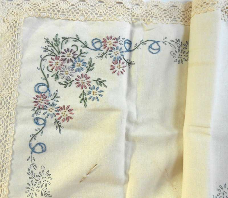 ANCHOR POLYCOTTON RUNNER WITH LACE EDGE-READY TO BE EMBROIDERY COMPLETED (PART SEWN) - 30 X 75 CM