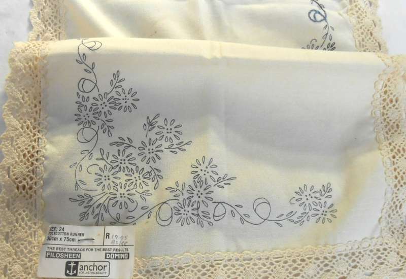 ANCHOR POLYCOTTON RUNNER WITH LACE EDGE-READY TO BE EMBROIDERY COMPLETED (PART SEWN) - 30 X 75 CM