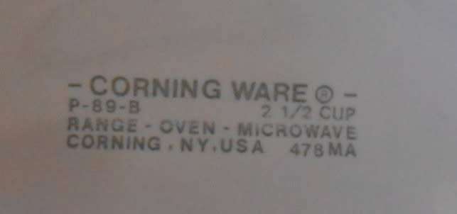 CORNING WARE BLUE CORNFLOWER SMALL SAUCEPAN WITH POURER  14 CM DIAMETER P-89-B - EXCELLENT CONDITION