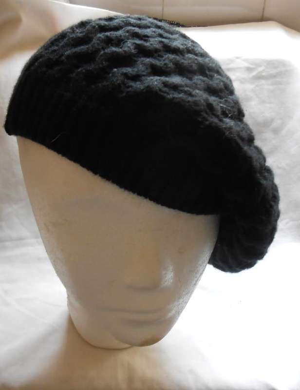 BLACK KNITTED BERET - ONE SIZE FITS ALL