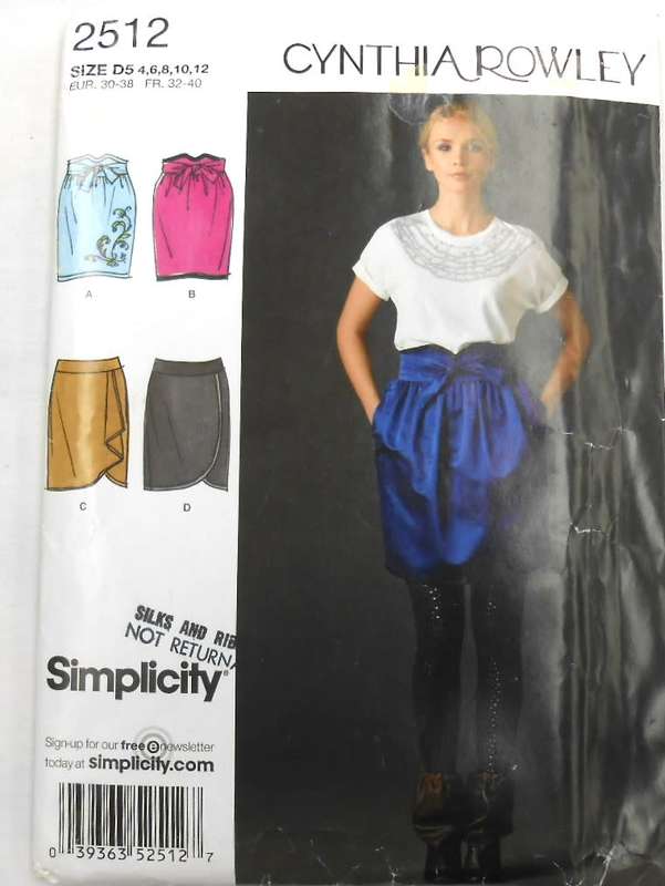 SIMPLICITY 2512- SET OF SKIRTS-SIZE 4-6-8-10-12 COMPLETE-UNCUT-F/FOLDED