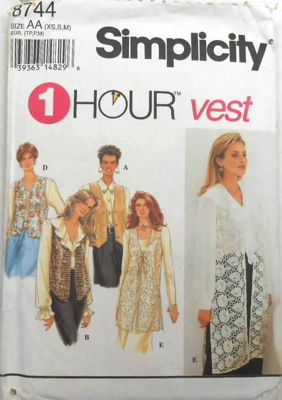 SIMPLICITY 8744 SET OF LINED WAISTCOATS SIZE XS-S-M (6-16) COMPLETE