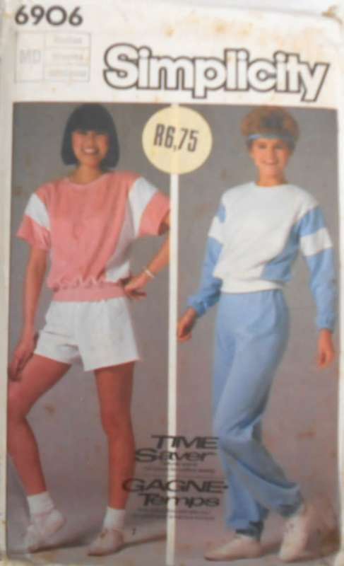 SIMPLICITY 6906 TRACKSUIT PULL OVER TOP AND PULL ON PANTS -SHORTS SIZE MEDIUM (12-14) COMPLETE