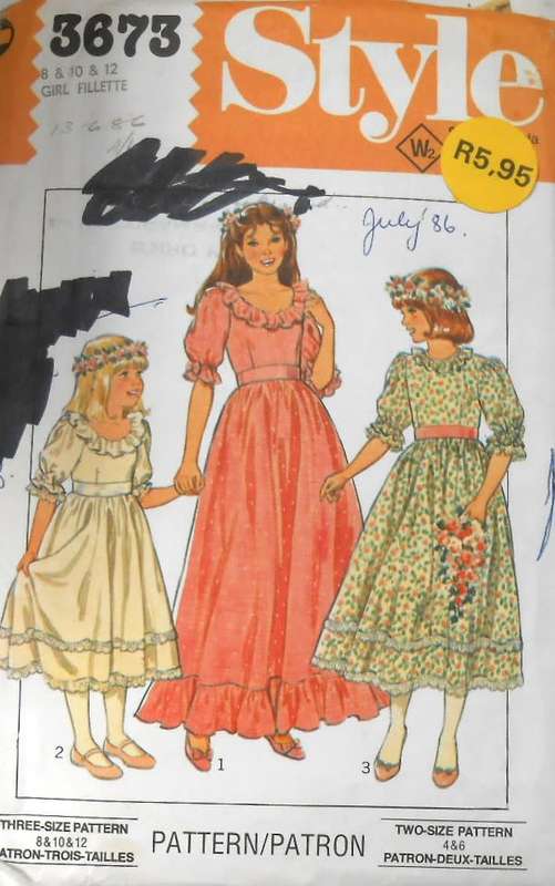 STYLE 3673 GIRLS LINED BRIDESMAID OR PARTY DRESS SIZE 8+10+12 YEARS COMPLETE