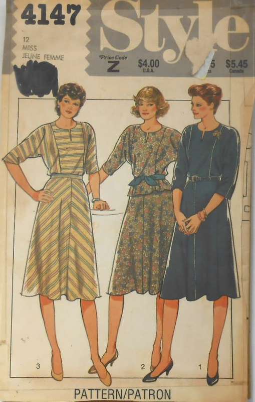 STYLE 4147 PULLOVER TOP & BIAS SKIRT SIZE 12 COMPLETE-UNCUT-F/FOLDED-ZIPLOC