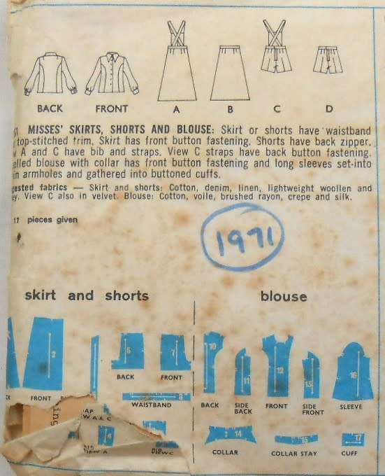VINTAGE STYLE 3251 SKIRTS-SHORTS-BLOUSE SIZE 10 BUST 32 1/2 COMPLETE-ZIPLOC