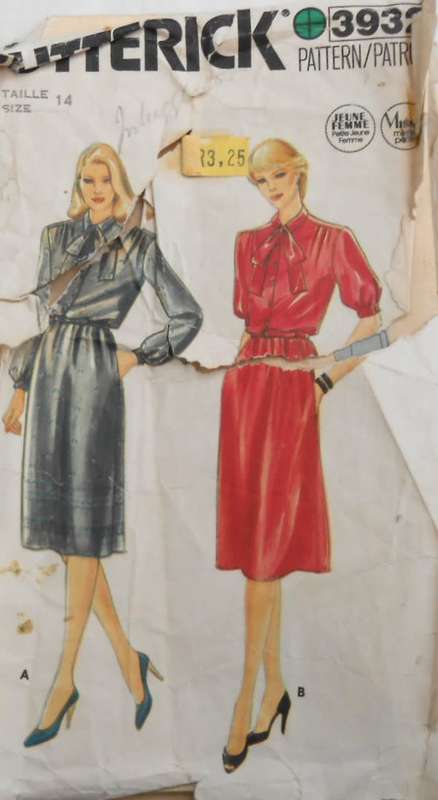 BUTTERICK 3932 DRESS-TIE-BELT SIZE 14 COMPLETE-ZIPLOC