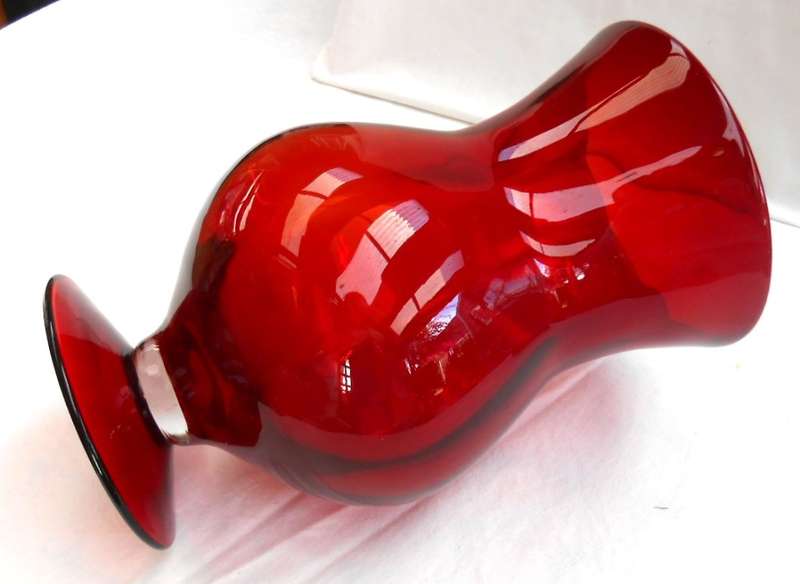 Huge Ruby Red Glass Murano Vase-weight 2008 g height 34 cm in Perfect Condition
