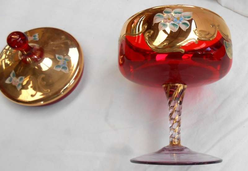 A BEAUTY! COMO-ITALY BOHEMIAN VENETIAN RED & GOLD WITH RAISED FLOWERS COMPOTE WITH LID+LABEL