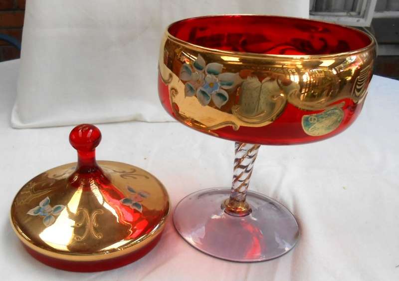 A BEAUTY! COMO-ITALY BOHEMIAN VENETIAN RED & GOLD WITH RAISED FLOWERS COMPOTE WITH LID+LABEL