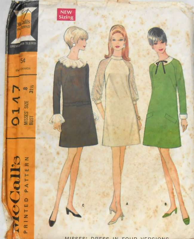 VINTAGE McCALLS 9147 DRESS IN 4 VERSIONS SIZE 8 BUST 31 1/2 COMPLETE-UNCUT-F/FOLDED
