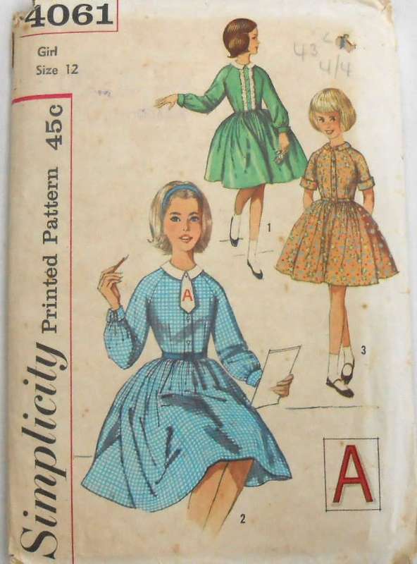 VINTAGE SIMPLICITY 4061 GIRLS ONE PIECE DRESS WITH TRANSFER SIZE 12 YEARS -COMPLETE