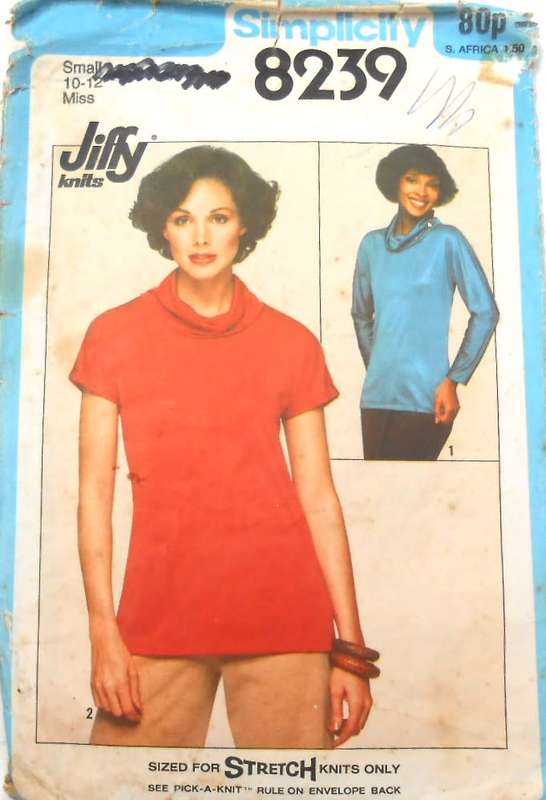 SIMPLICITY 8239 - KNIT PULLOVER TOP SIZE SMALL 10 - 12 COMPLETE
