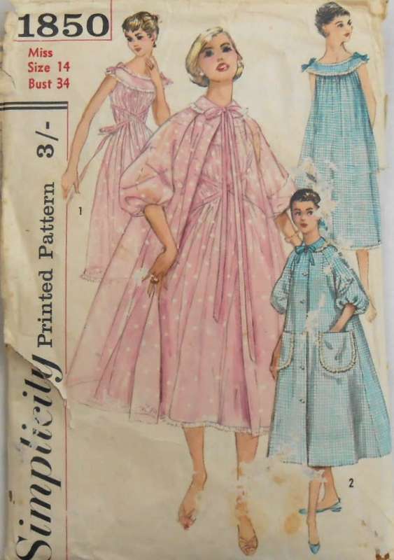 VINTAGE SIMPLICITY 1850 NIGHTGOWN-NEGLIGEE-BRUNCH COAT SIZE 14 BUST 34 COMPLETE-ZIPLOC