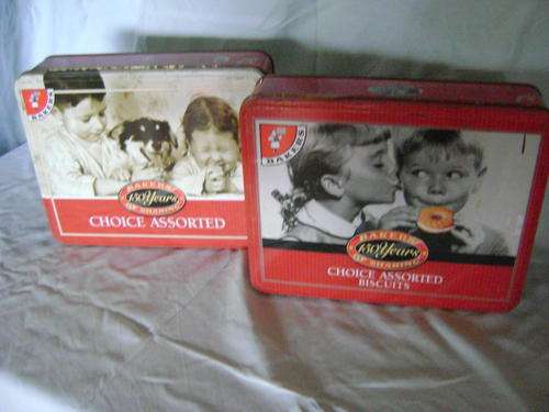 Set of 2 Bakers Biscuit tins marking 150 years of Sharing!
