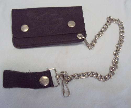 BLACK LEATHER MEN'S HARLEY DAVIDSON PURSE WITH CHAIN ATTACHMENT FOR BELT - SEE PICS