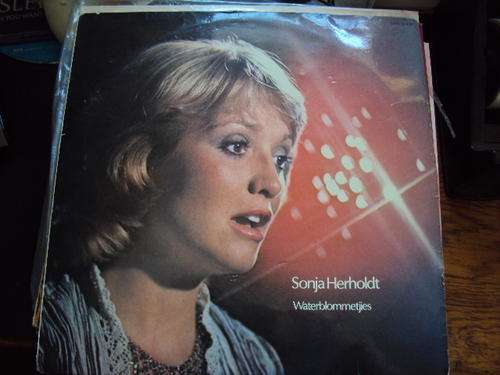 SONIA HERHOLDT - WATERBLOMMETJIES - 1978 STEREO LP WITH ORIGINAL CARDBOARD INNER SLEEVE WITH LYRICS