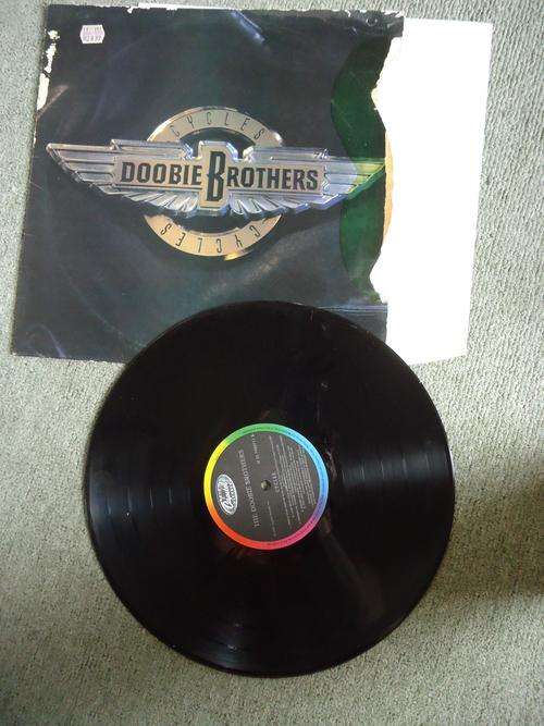DOOBIE BROTHERS - "CYCLES" STEREO LP  - SEE CONDITION OF COVER PLEASE