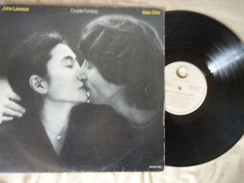 JOHN LENNON & YOKO ONO "DOUBLE FANTASY"1984 STEREO LP WITH ORIGINAL INNER SLEEVE IN GOOD CONDITION