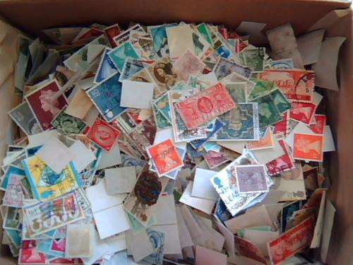 GREAT BRITIAN 1000's OF STAMPS OF PAPER WOW!!!!