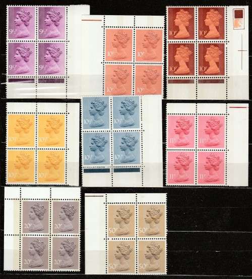 GREAT BRITAIN MACHIN HEADS ISSUE IN BLOCKS 4 MINT C/V R?????.00 LOOK SCANS X 2