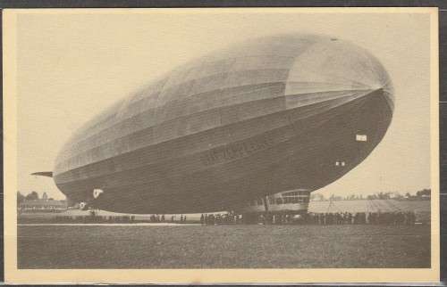 ZEPPELIN  " GRAF ZEPPELIN" WRITTEN ON SIDE?  REAL PHOTO POST CARD LOOK SCAN