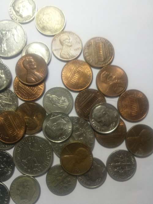 SELECTION OF WORLD COINS AMERICA AND OSTEREICH 36 COINS .
