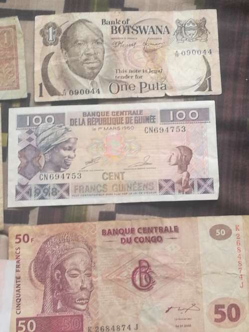 SELECTIO OF WORLDBANKNOTES LOW STARING BID R1. 21 BANKNOTES DENOMATISED.