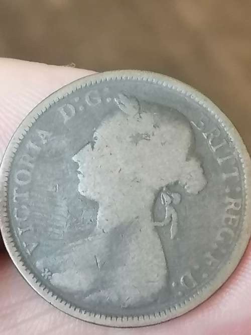 1890 HALF PENNY GREAT BRITAIN COIN .