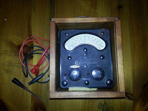 Vintage Universal IVO Meter - With Box and Cables