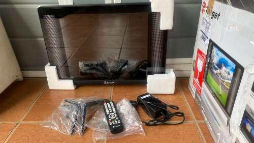 NEW!!! Target 17 Inch LED TV (1280 x 1024) - 17A01
