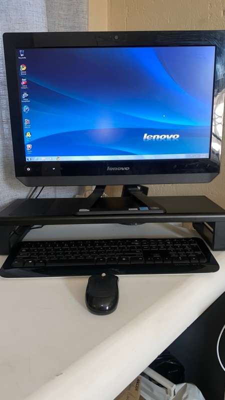 LENOVO C320 ALL IN ONE PC WITH WIRELESS MICROSOFT KEYBOARD AND MOUSE
