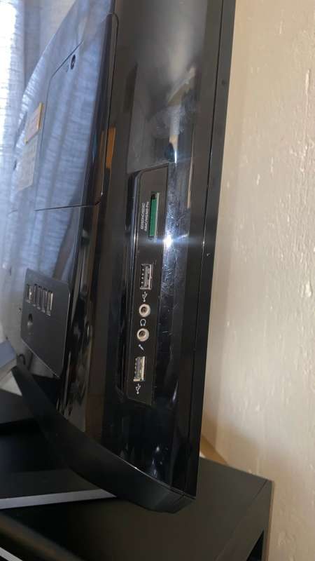 LENOVO C320 ALL IN ONE PC WITH WIRELESS MICROSOFT KEYBOARD AND MOUSE