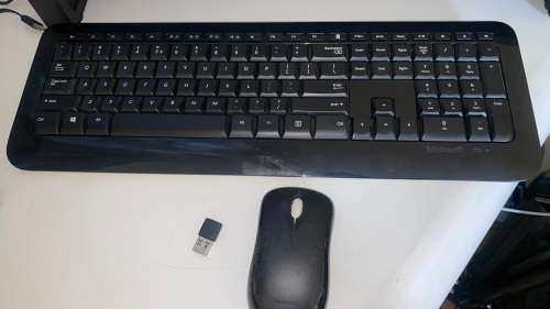 LENOVO C320 ALL IN ONE PC WITH WIRELESS MICROSOFT KEYBOARD AND MOUSE