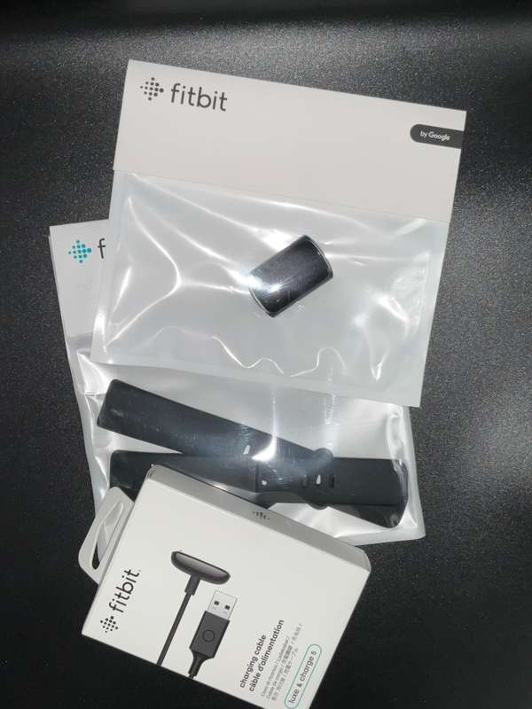 BLACK FRIDAY SPECIALS!!! ~ Fitbit Charge 5 Advanced Health & Fitness Tracker