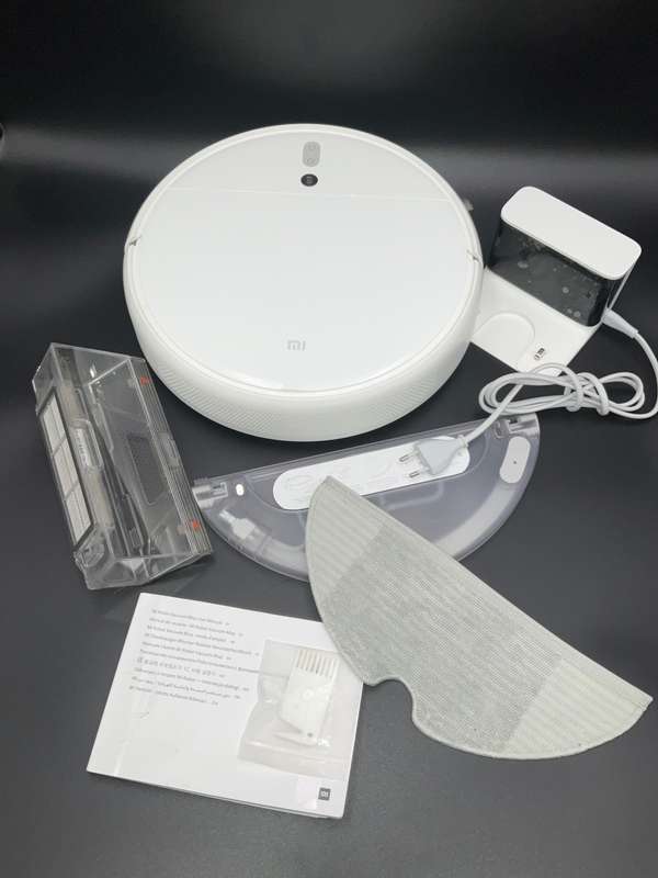 Xiaomi Mi Robot Vacuum Mop 2 (Read Description)