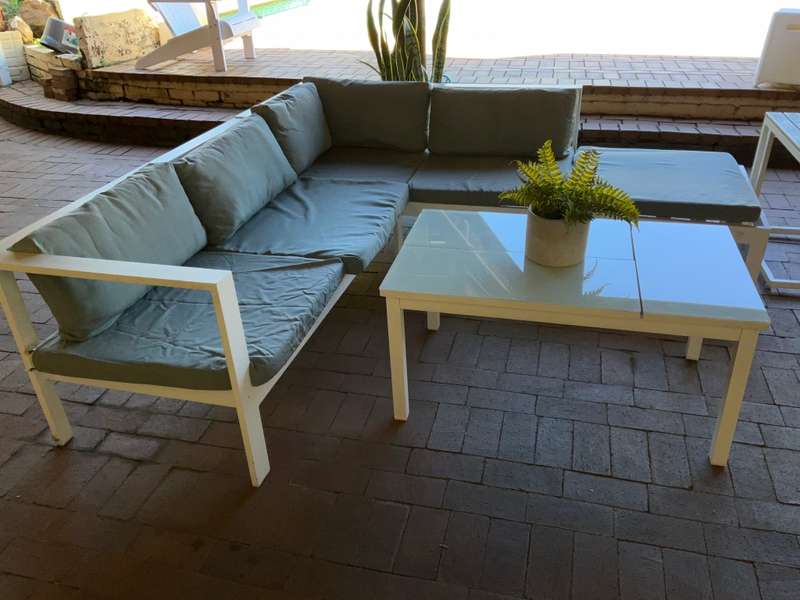 CIELO - Tirana Corner Patio Lounge Set