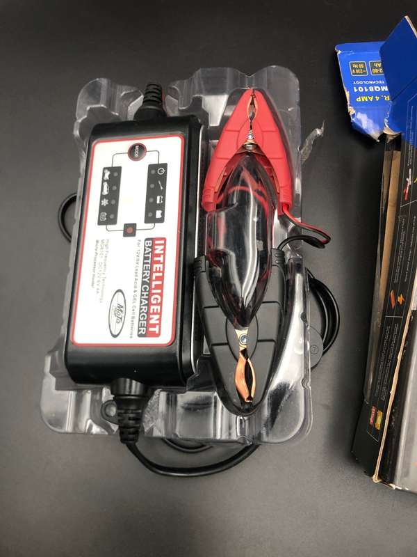 Moto-Quip 4 Amp Intelligent Battery Charger