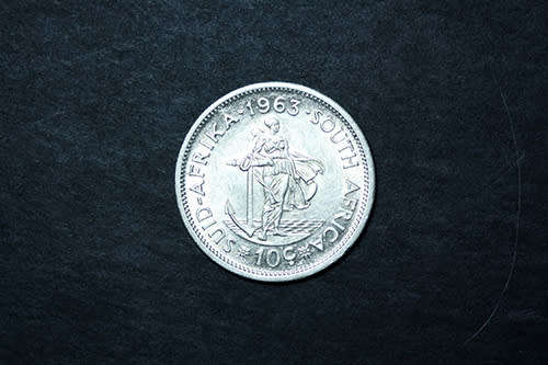 ** R1.00 ** Starting - 1963 Ten Cents - nice collectable grade.