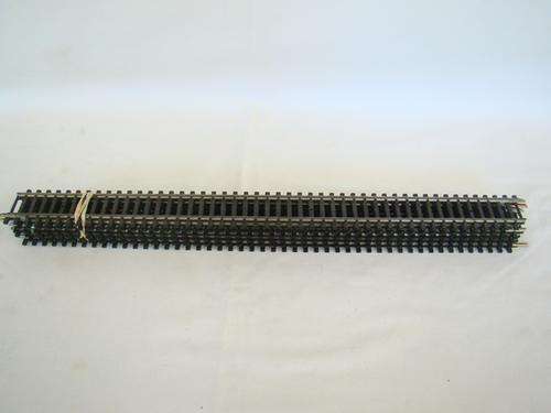 HO straight track, Hornby? 333mm