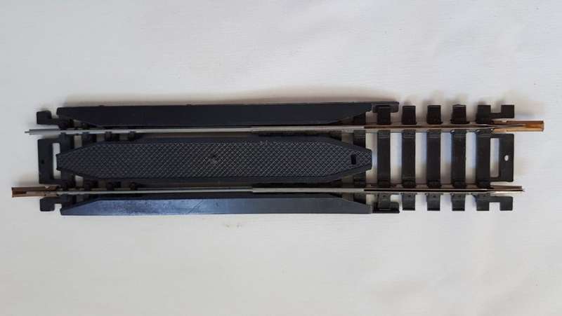 Lima HO track - adjustable track