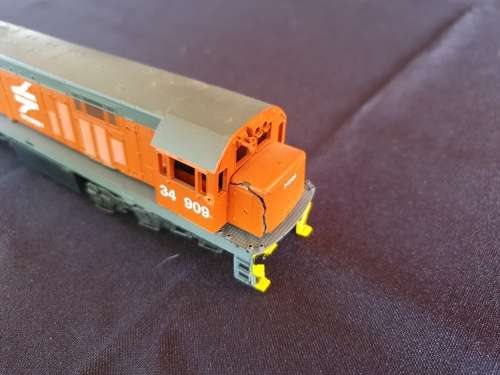 HO Frateschi SAR Orange Spoornet class 34 dummy loco for spares or repairs