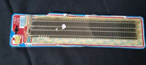 Lima HO 403073 straight track in blister pack