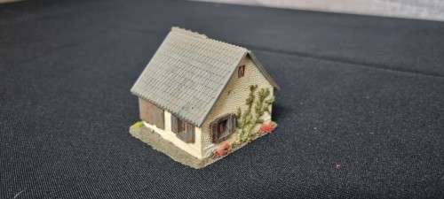N Scale house