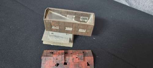 N Scale industrial building
