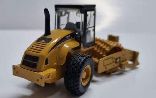 Catterpillar Roller (1)