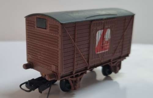 HO Lima box wagon