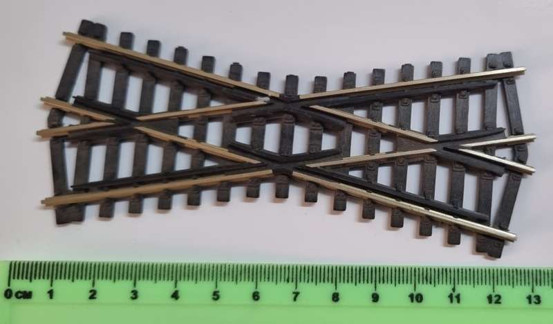 HO Peco track - cross