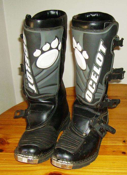 Ocelot off road boots Size 10