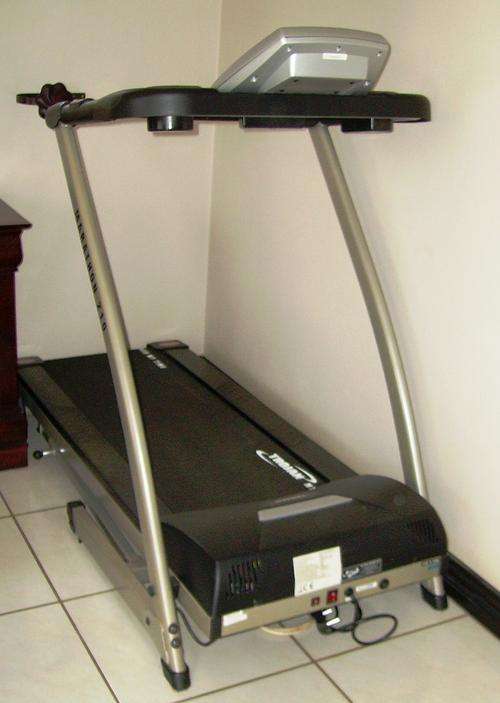 Trojan marathon 210 treadmill